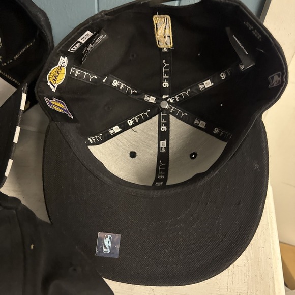 Lot Of 3 Los Angeles Lakers LA Black Snapback Hats Baseball Caps Basketball Pin - Picture 10 of 13